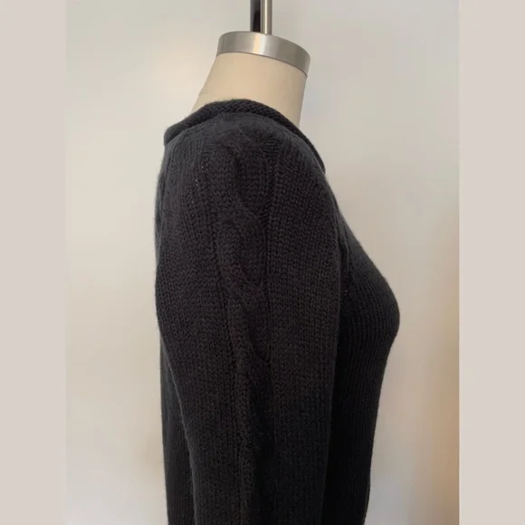 Split Sleeve Cable Sweater – Black Size M - Picture 7 of 8